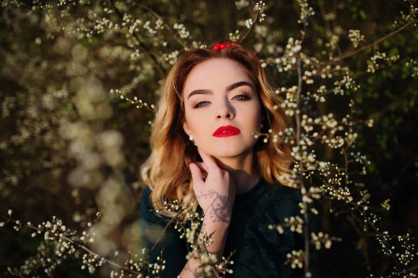 Comment choisir la robe de princesse qui mettra en valeur votre teint ?